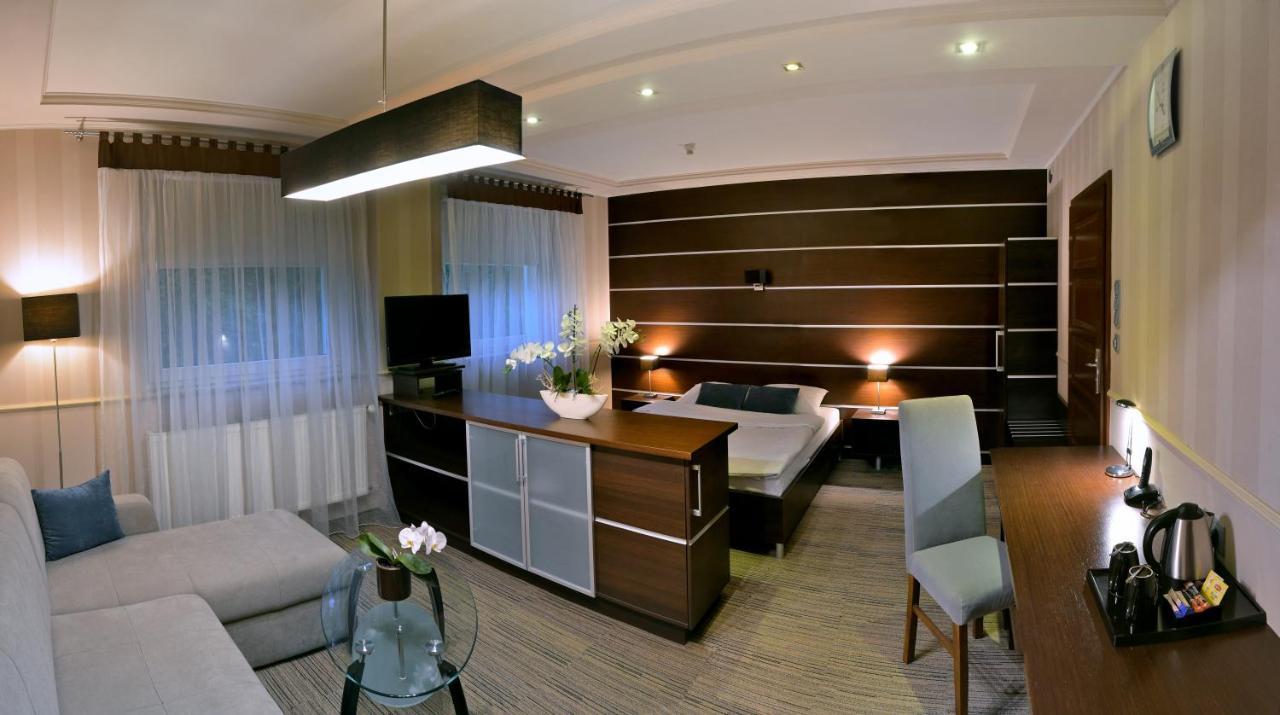 Hotel Polski Mielec Esterno foto